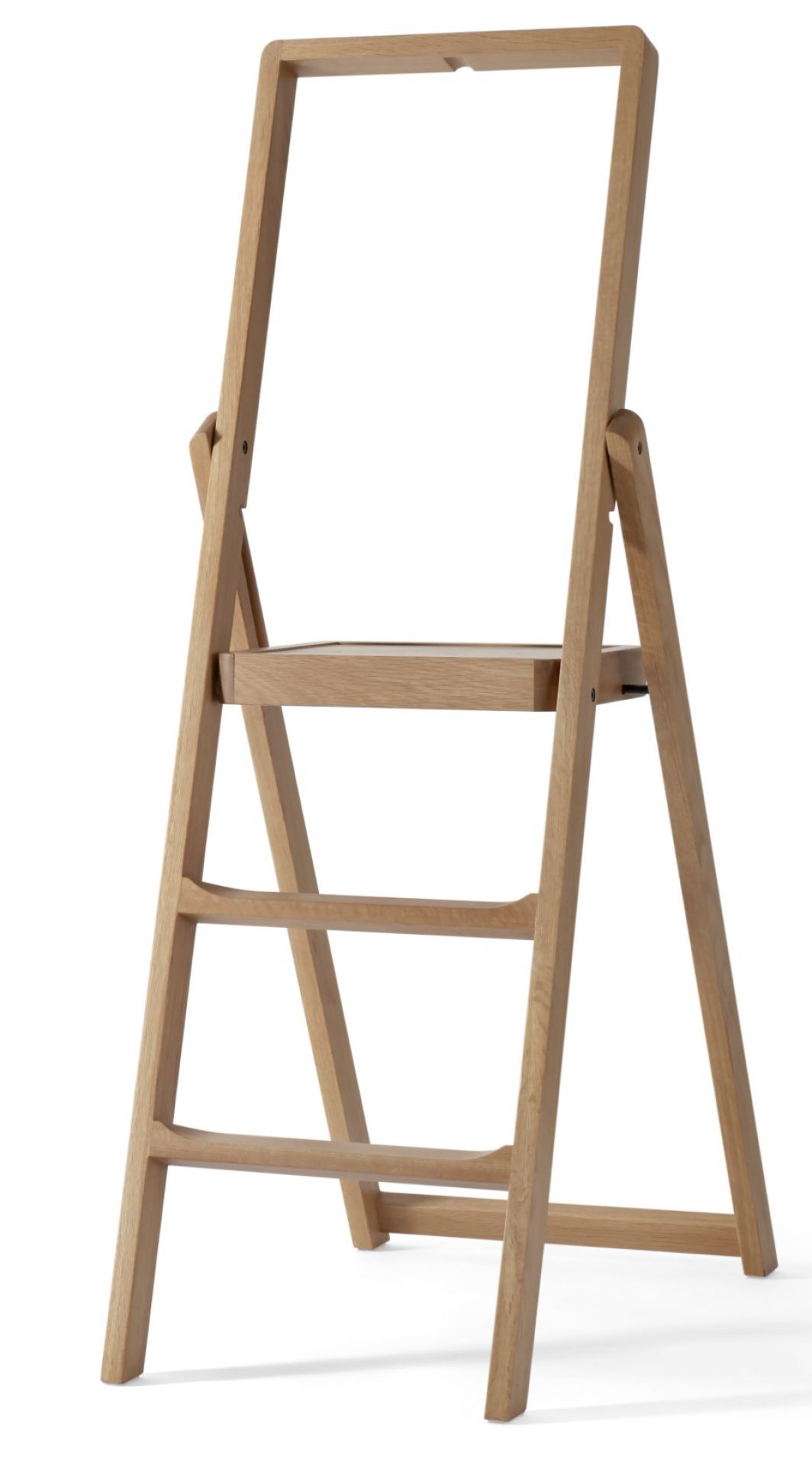 Step escabeau Chêne Designhouestockholm OFFRE SPECIALE